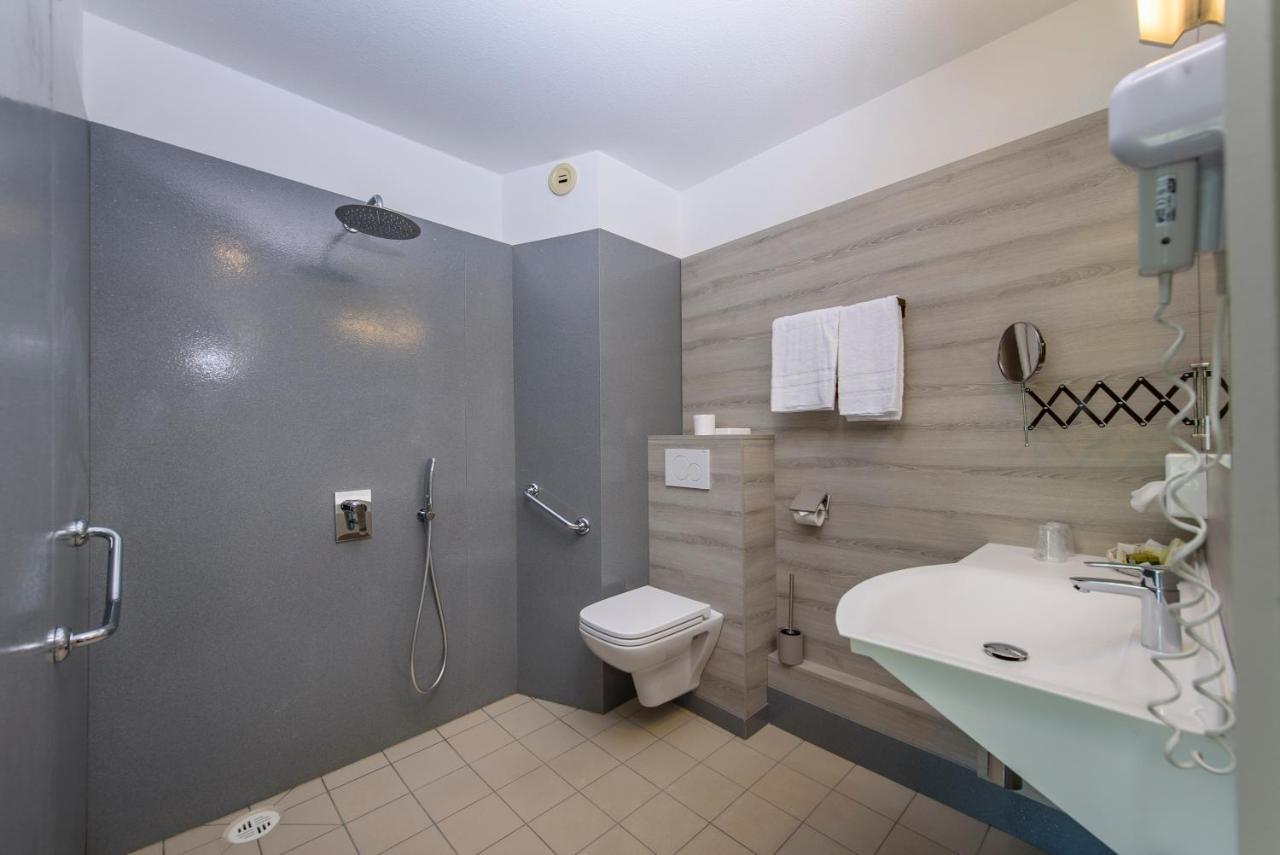 Le Chatard Hotel Sarcey