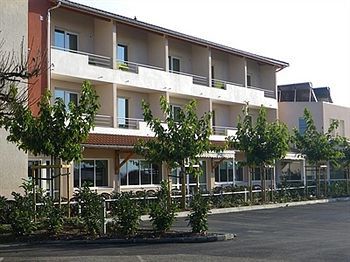 Le Chatard Hotel