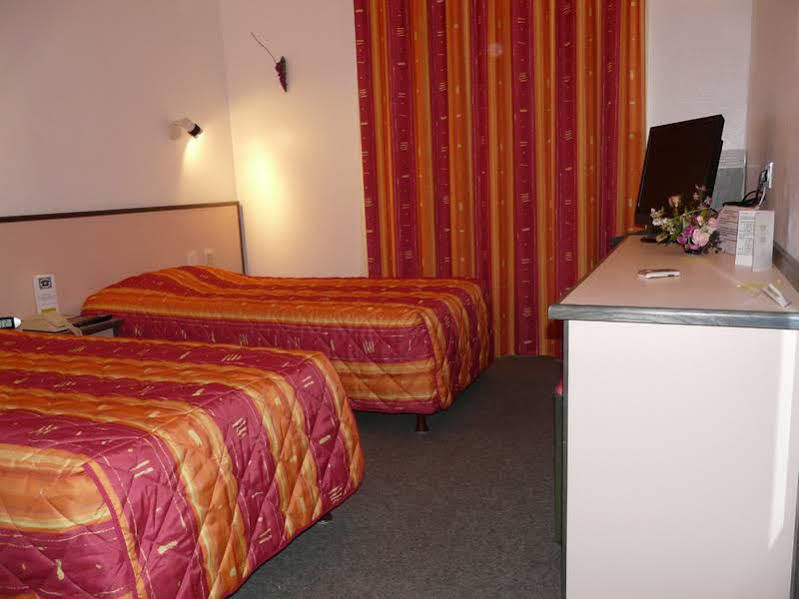 Le Chatard Hotel